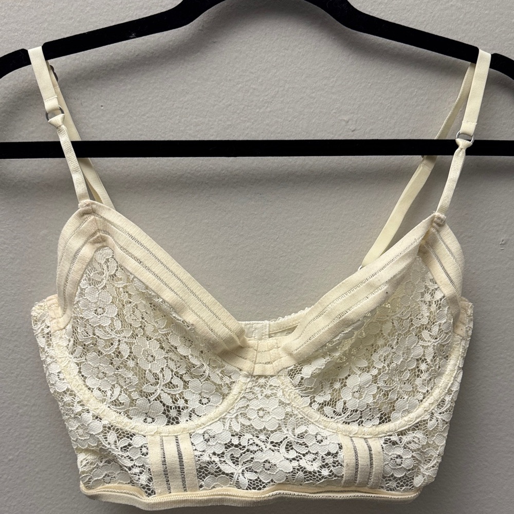Lonely Cream Lace Bralette